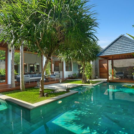Villa Odyssey Seminyak Extérieur photo